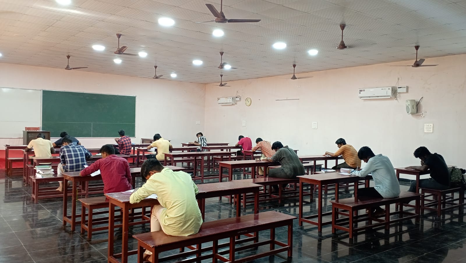 NEET COACHING CENTER IN TRICHY