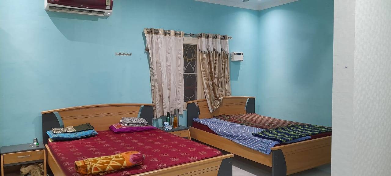 Best neet girls hostel