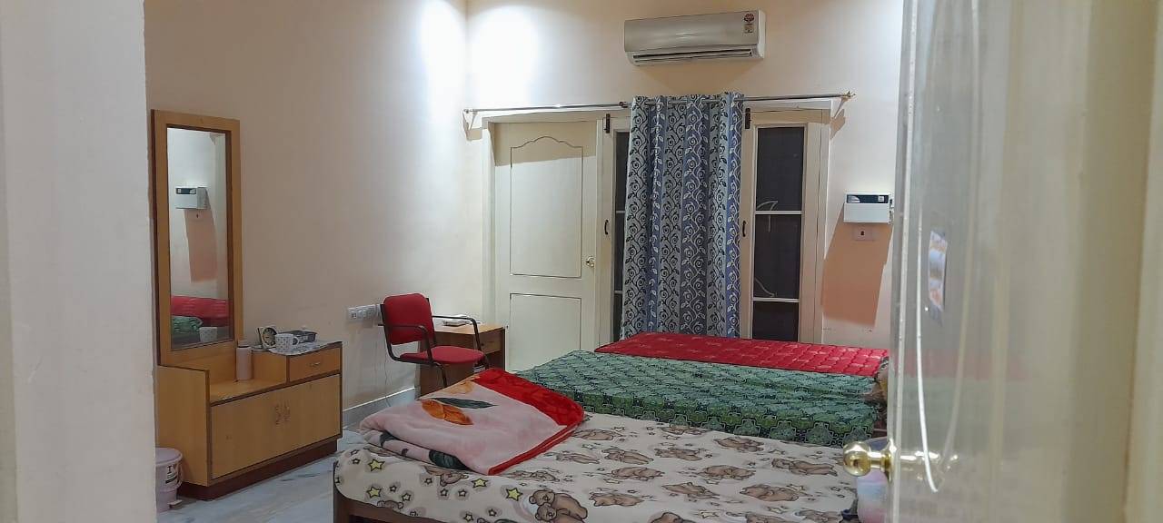 Best neet girls hostel