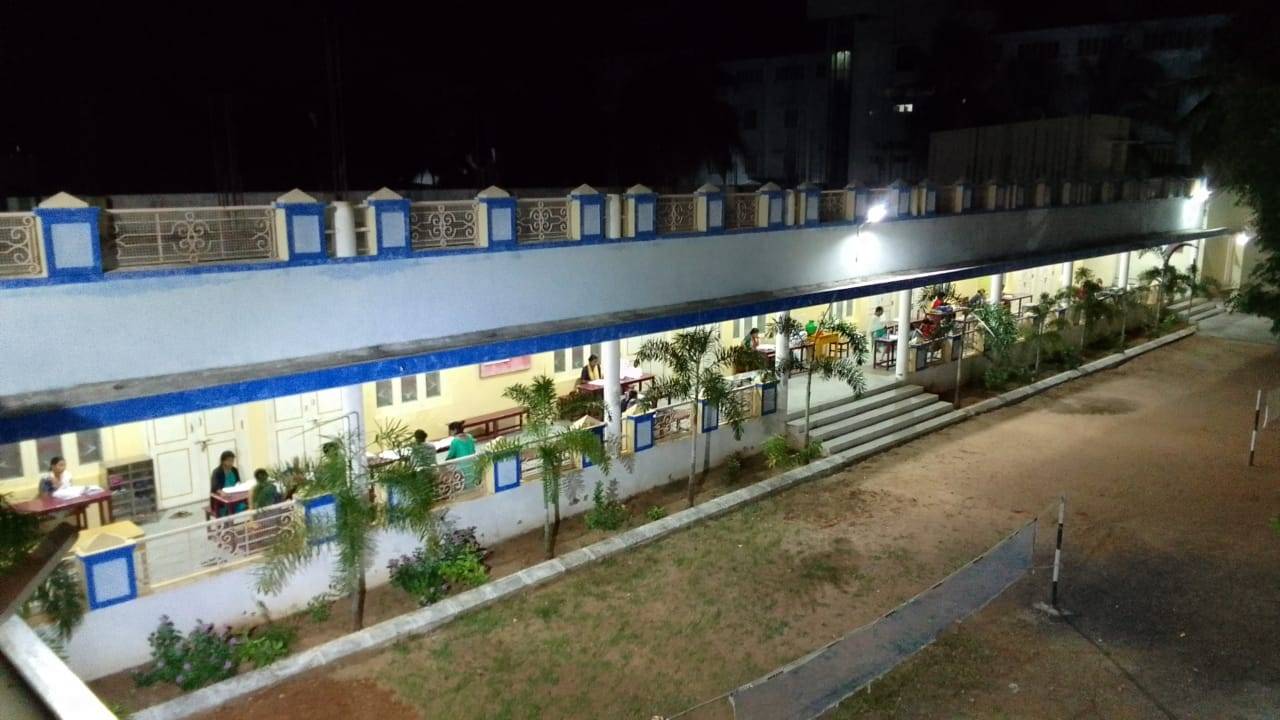 neet girls hostel