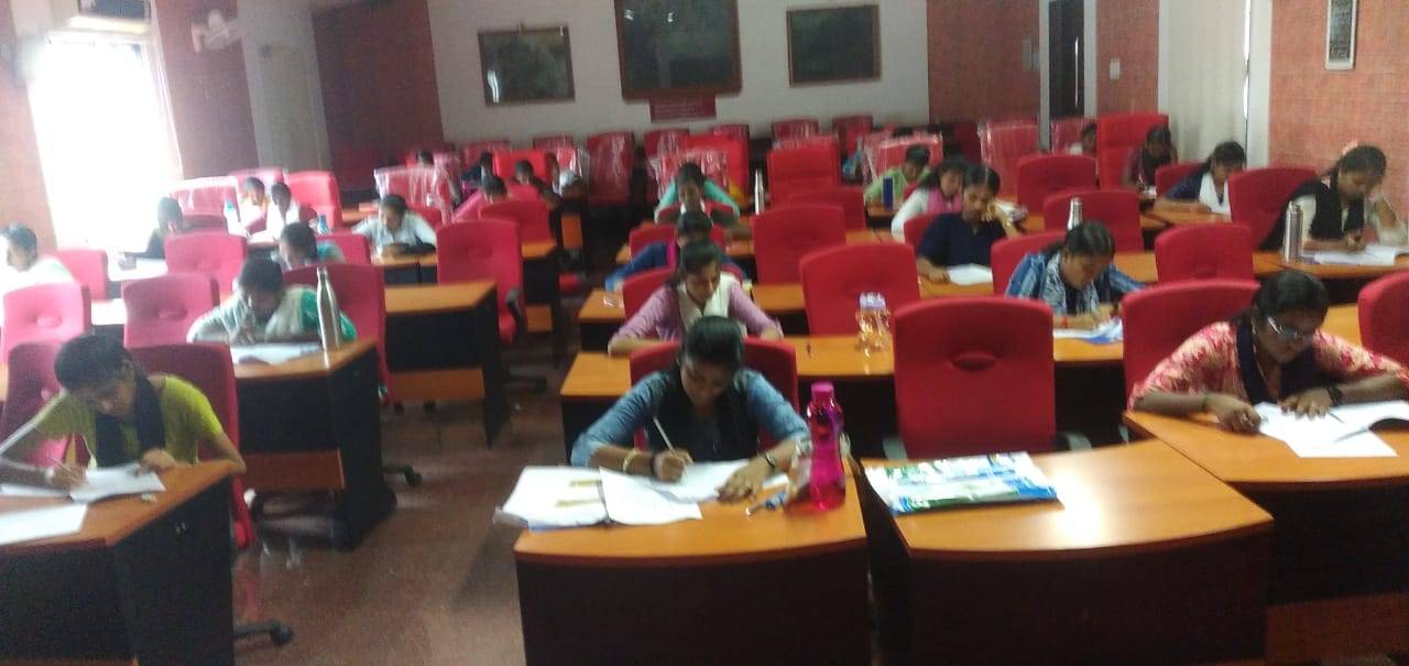 Best Neet repeaters course in Thanjavur